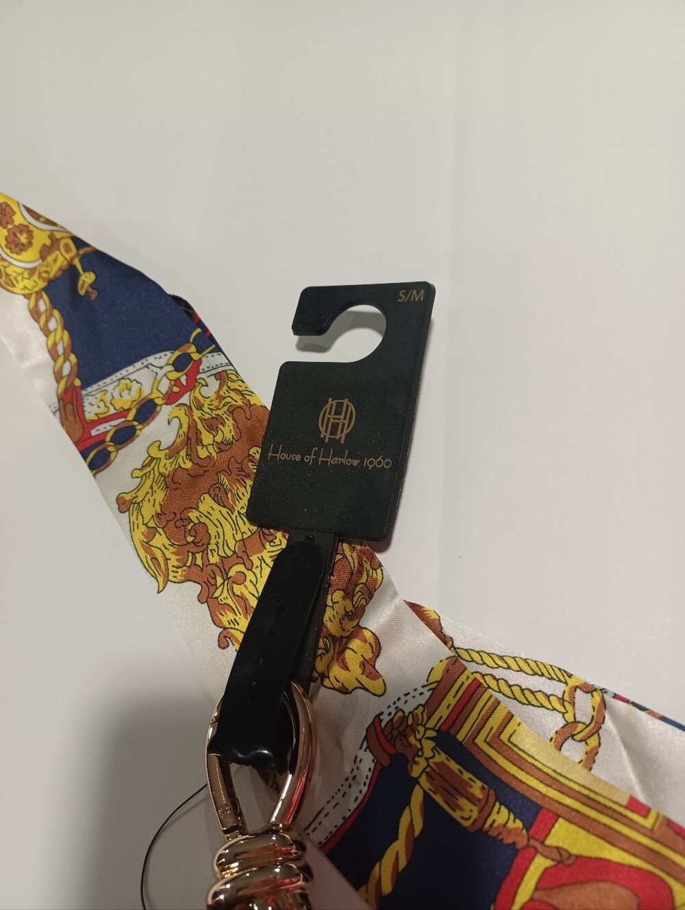 Silk-Feel Scarf Belt in Navy & Cream with Gold Chain Print M/S - Picture 2 of 4
